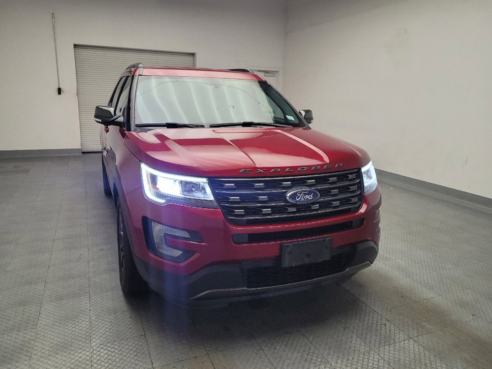 Used 2017 Ford Explorer XLT FWD image 14