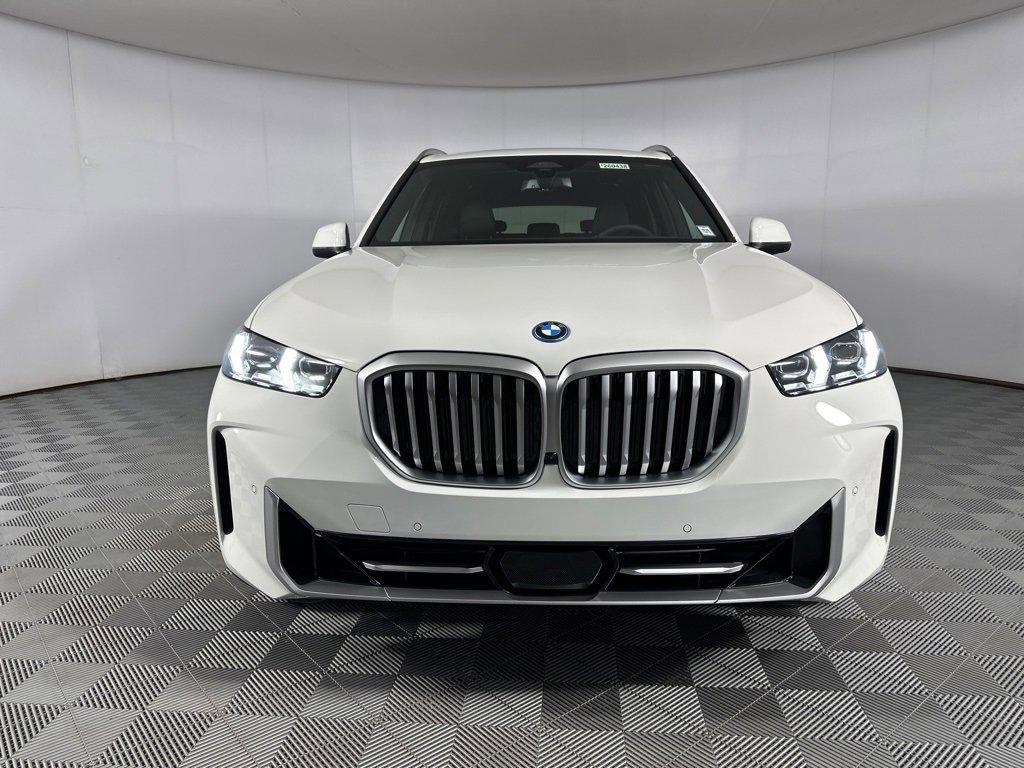 New 2026 BMW X5 xDrive50e w/ Premium Package image 2