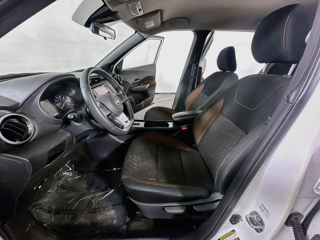 Used 2023 Nissan Kicks SR FWD image 17
