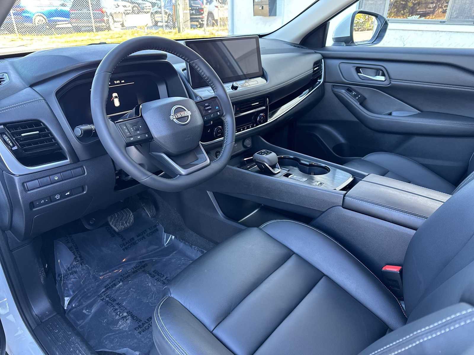 Used 2026 Nissan Rogue SL image 2