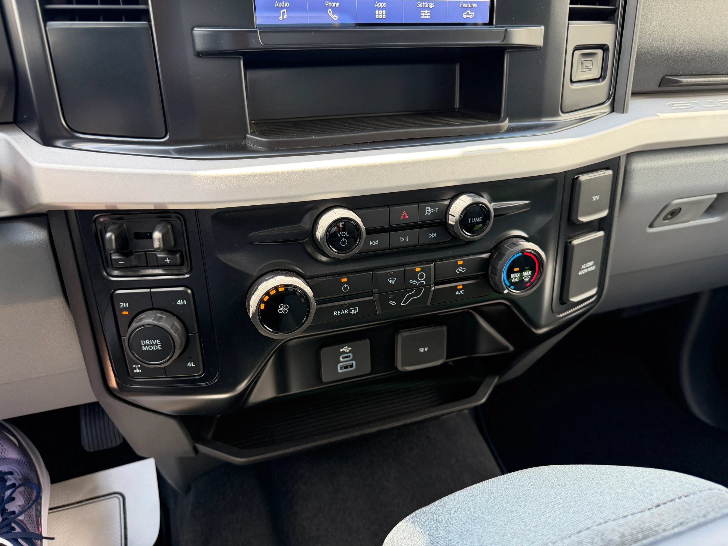 Used 2025 Ford F350 XLT AWD/4WD image 25