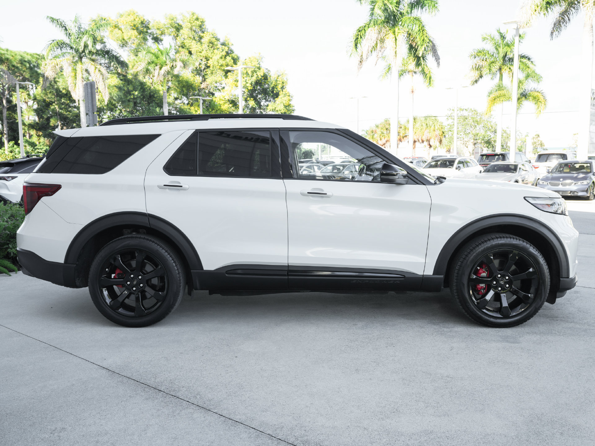 Used 2023 Ford Explorer ST w/ Equipment Group 401A AWD/4WD image 32