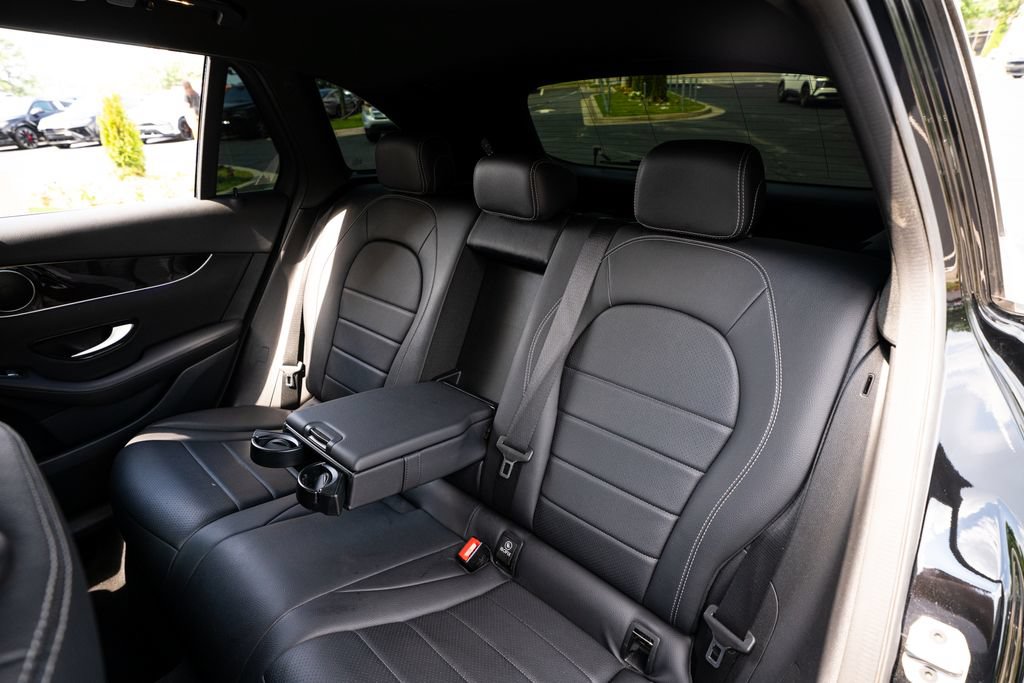 Used 2021 Mercedes-Benz GLC 300 4MATIC w/ Premium Package image 44