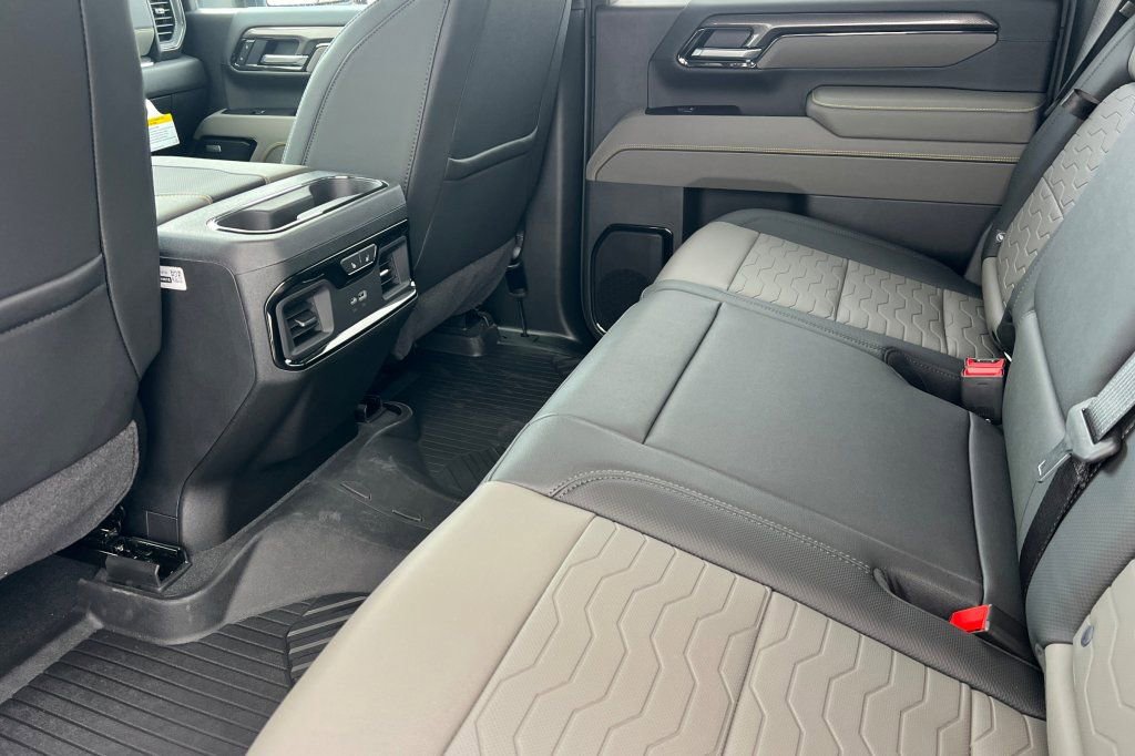 New 2026 Chevrolet Silverado 2500 ZR2 w/ ZR2 Bison Edition image 9