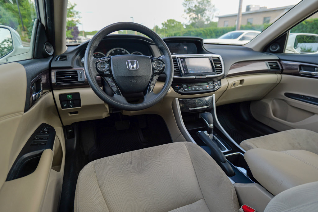 Used 2016 Honda Accord EX image 38