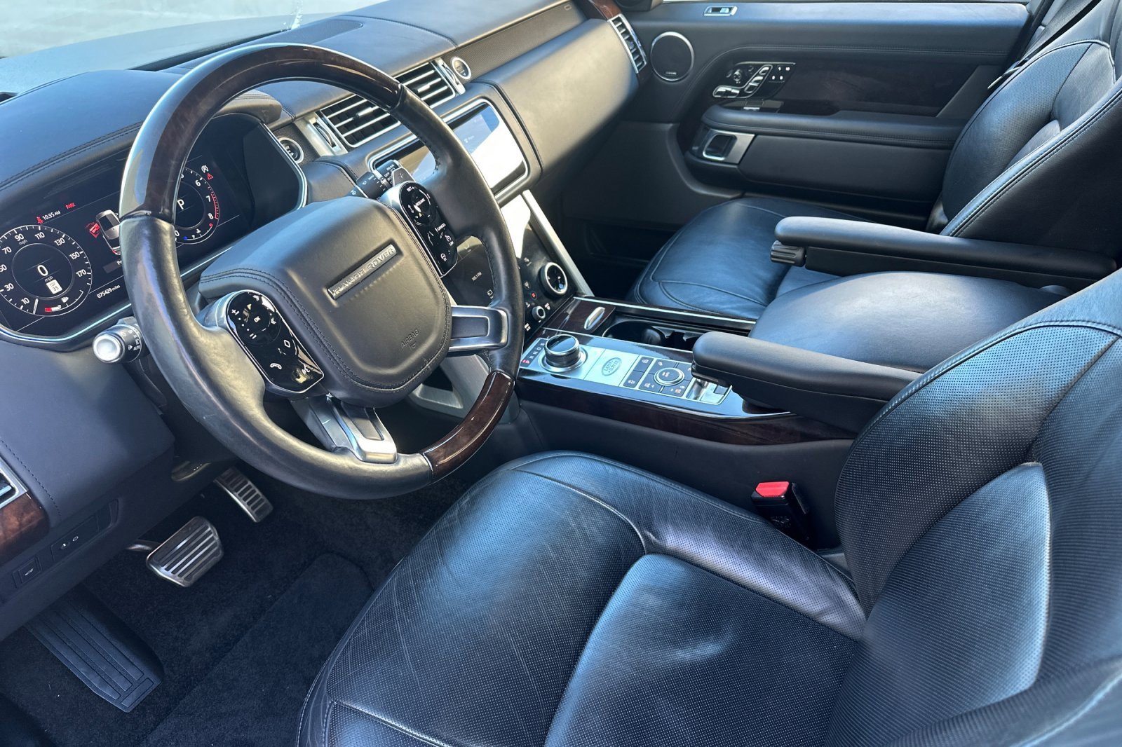 Used 2019 Land Rover Range Rover Long Wheelbase Autobiography image 9