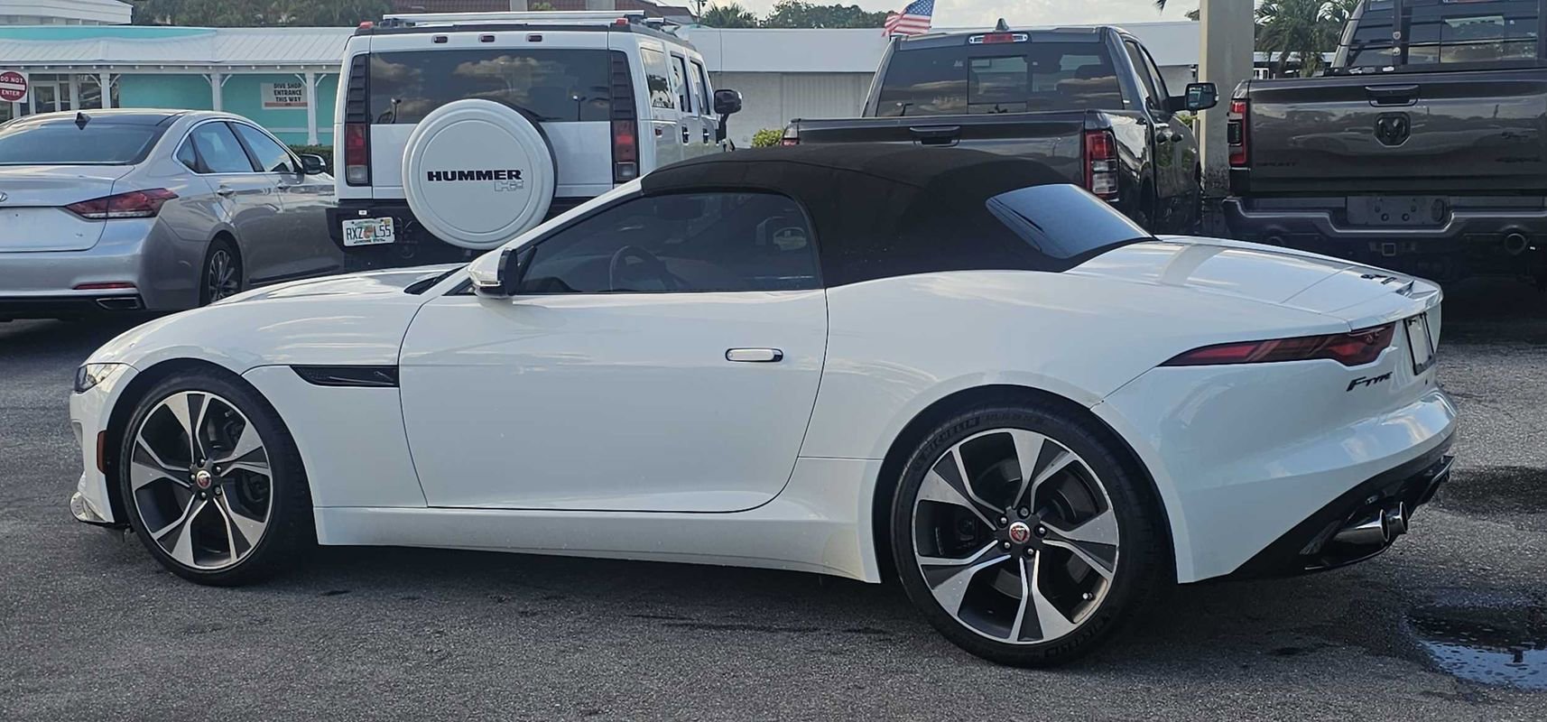 Used 2023 Jaguar F-TYPE Convertible image 2