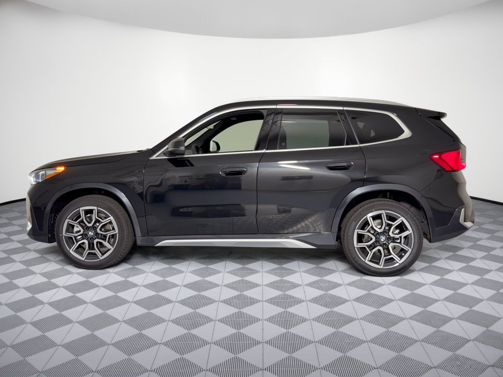 New 2027 BMW X1 xDrive28i AWD/4WD image 2