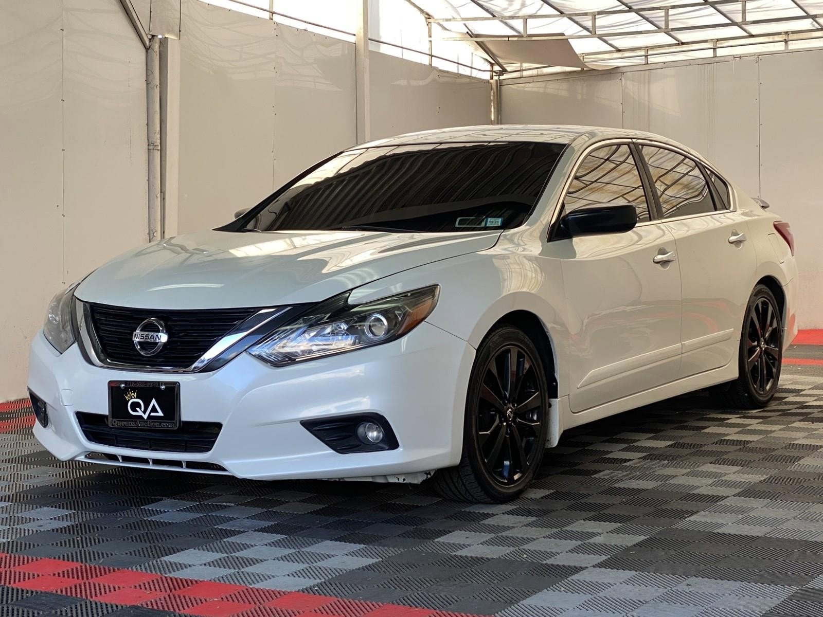 Used 2017 Nissan Altima 2.5 SR w/ Midnight Edition Package image 3