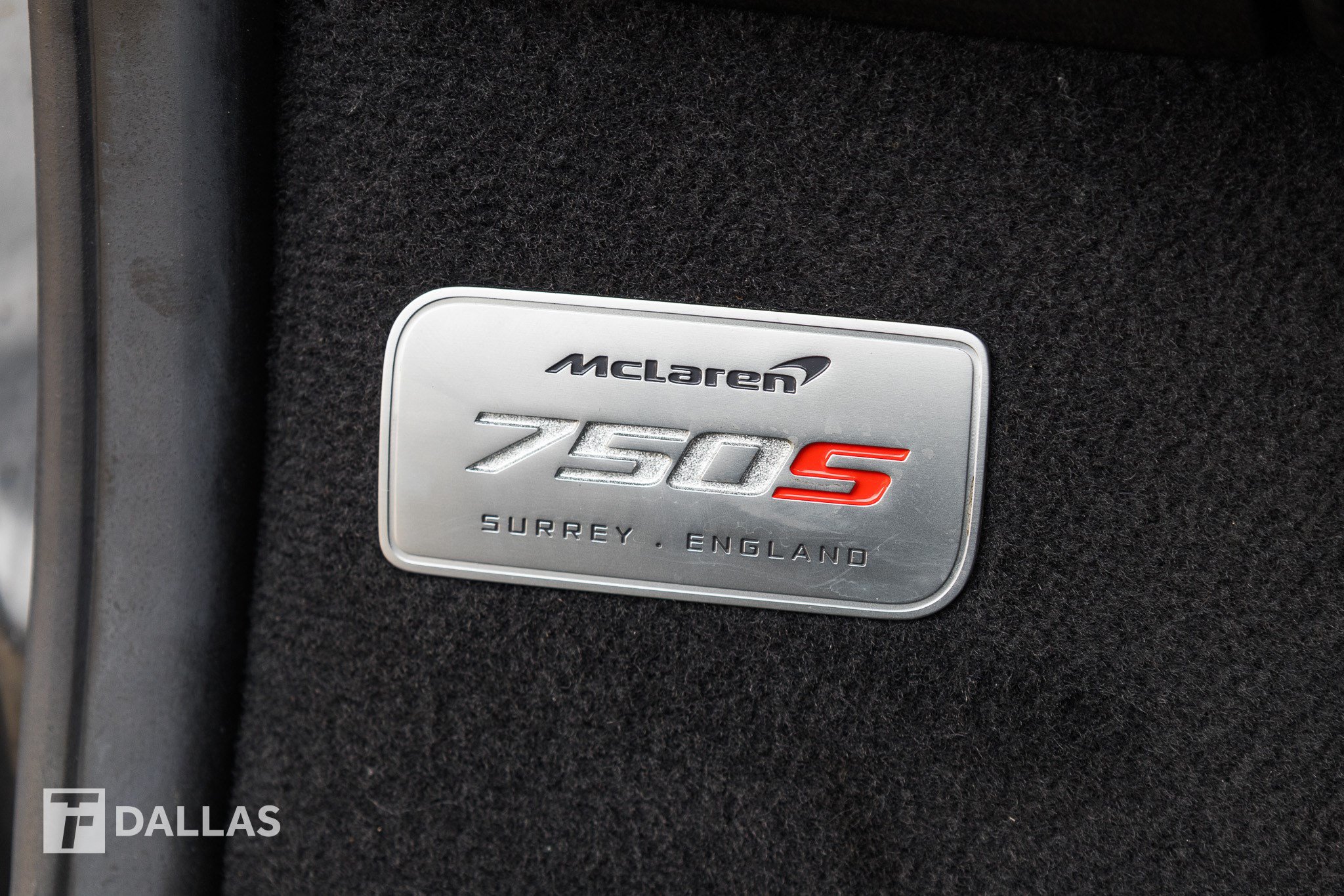 Used 2025 McLaren 750S Spider RWD image 32