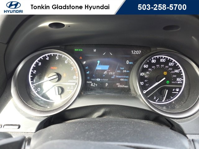 Used 2021 Toyota Camry SE w/ Cold Weather Package image 11