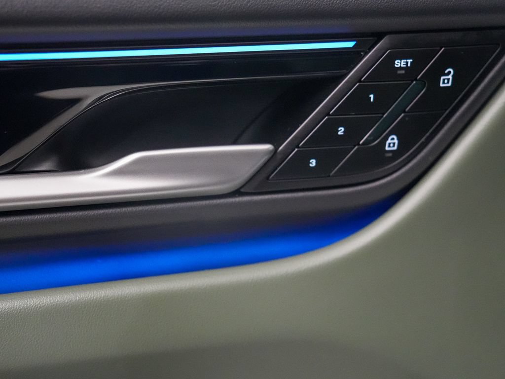 Certified 2024 Porsche Macan 4 Electric AWD/4WD image 26