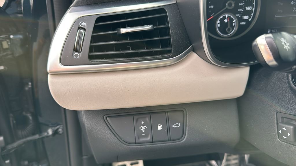 Used 2023 Genesis G70 3.3T w/ Sport Advanced Package image 24