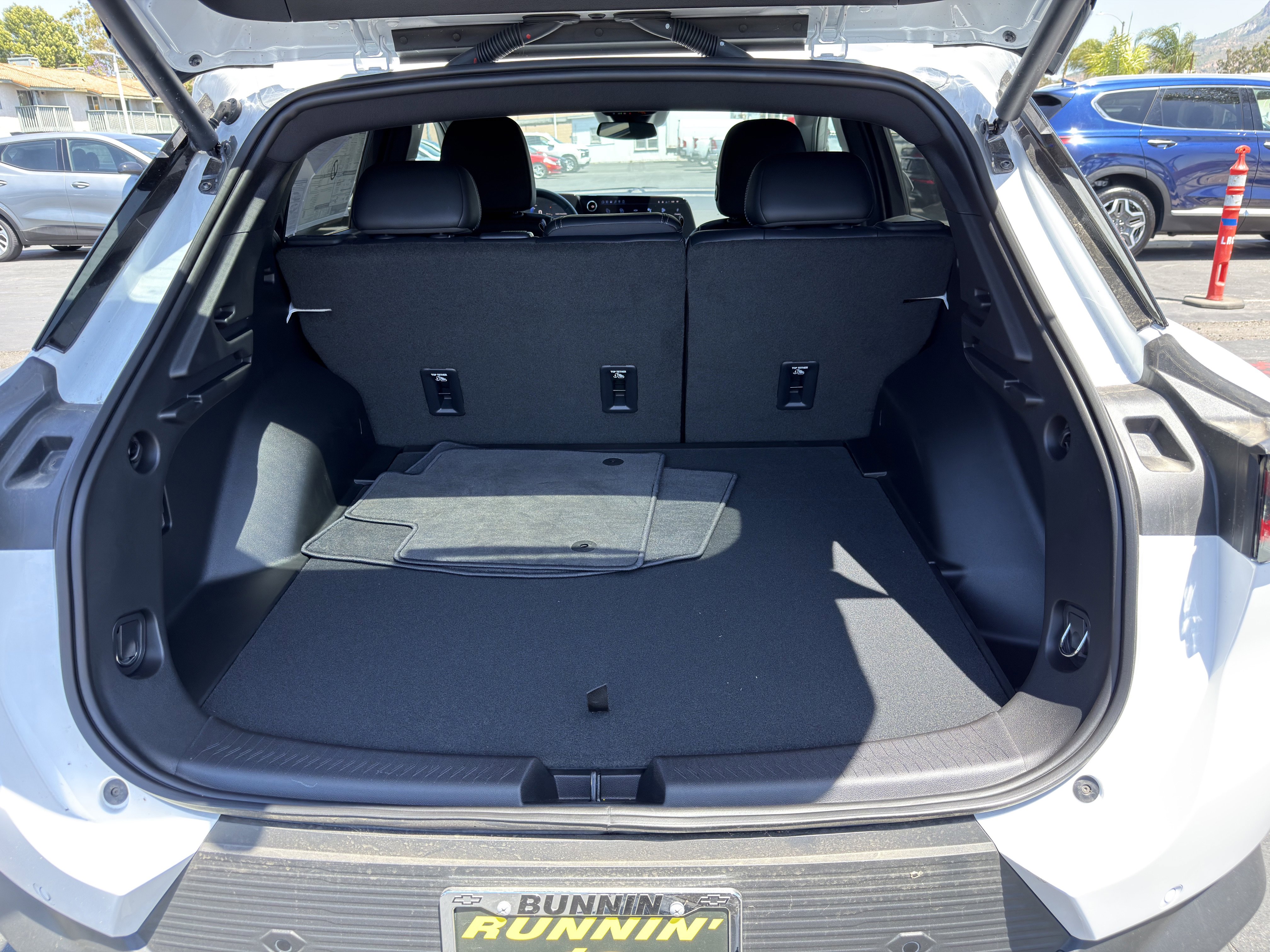New 2026 Chevrolet Equinox EV LT AWD/4WD image 15
