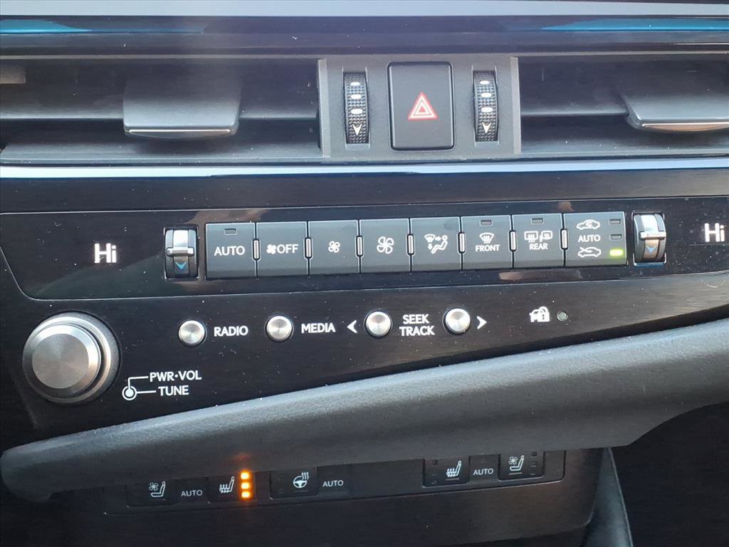 Certified 2024 Lexus ES 350 w/ Premium Package image 11