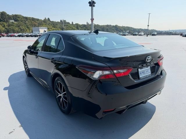 Certified 2023 Toyota Camry SE w/ Cold Weather Package AWD/4WD image 9