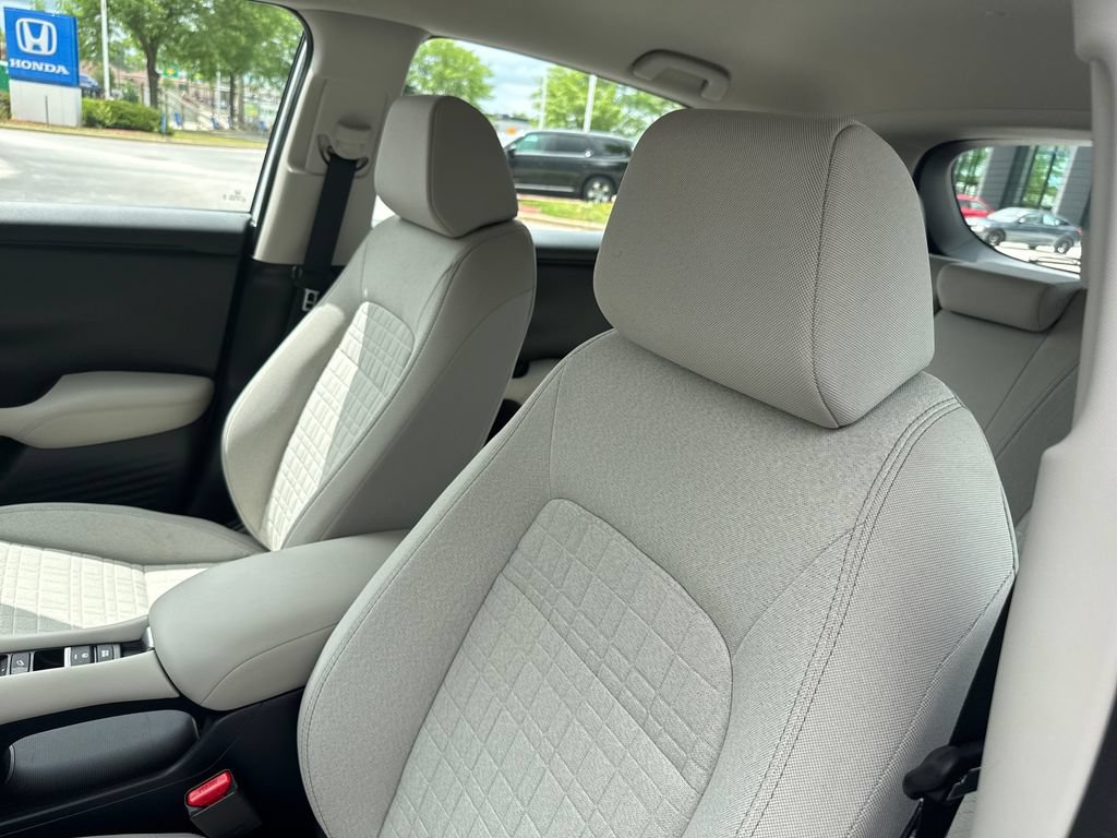 Certified 2025 Honda HR-V LX image 12