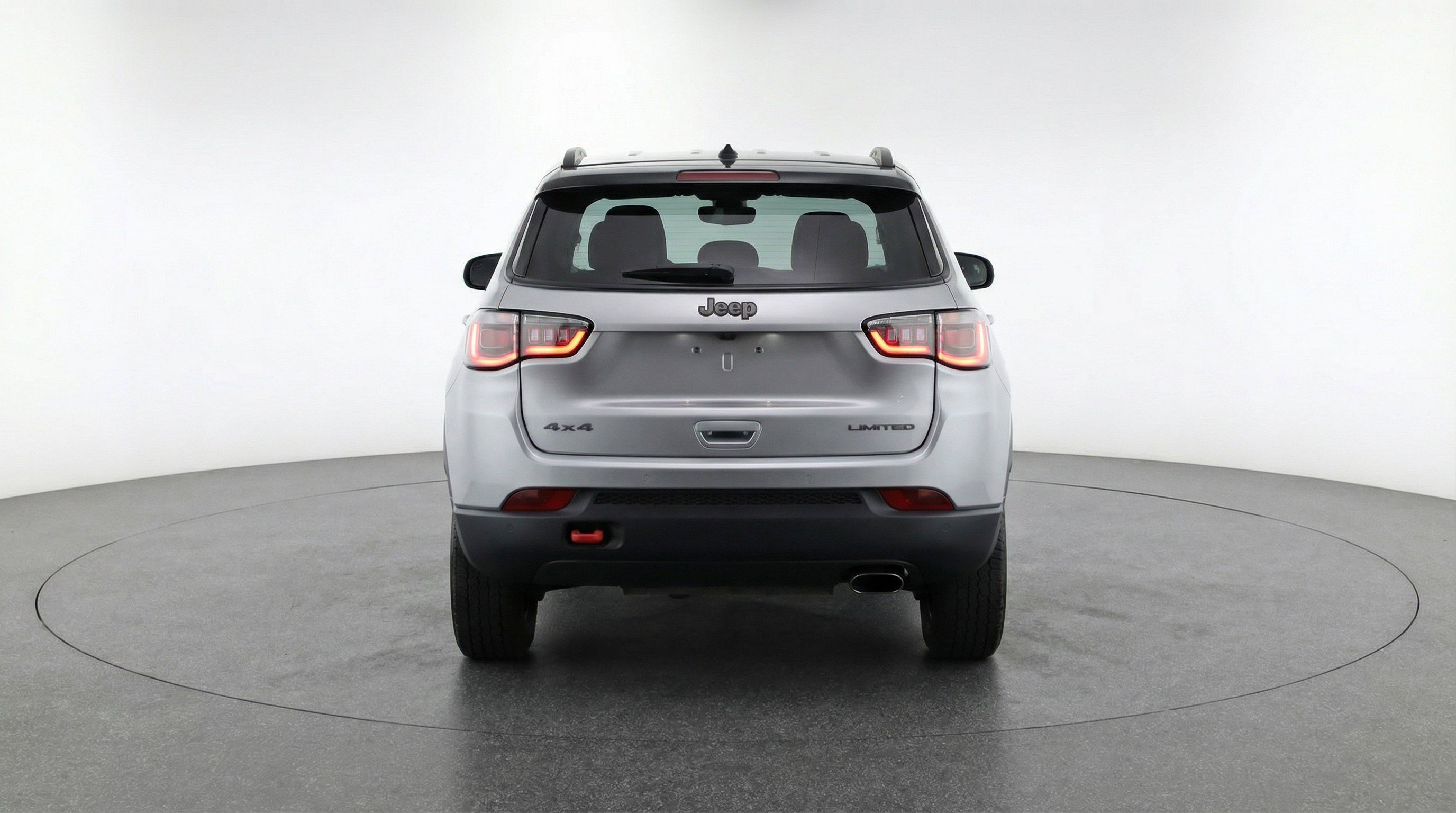 Used 2025 Jeep Compass Trailhawk AWD/4WD image 7