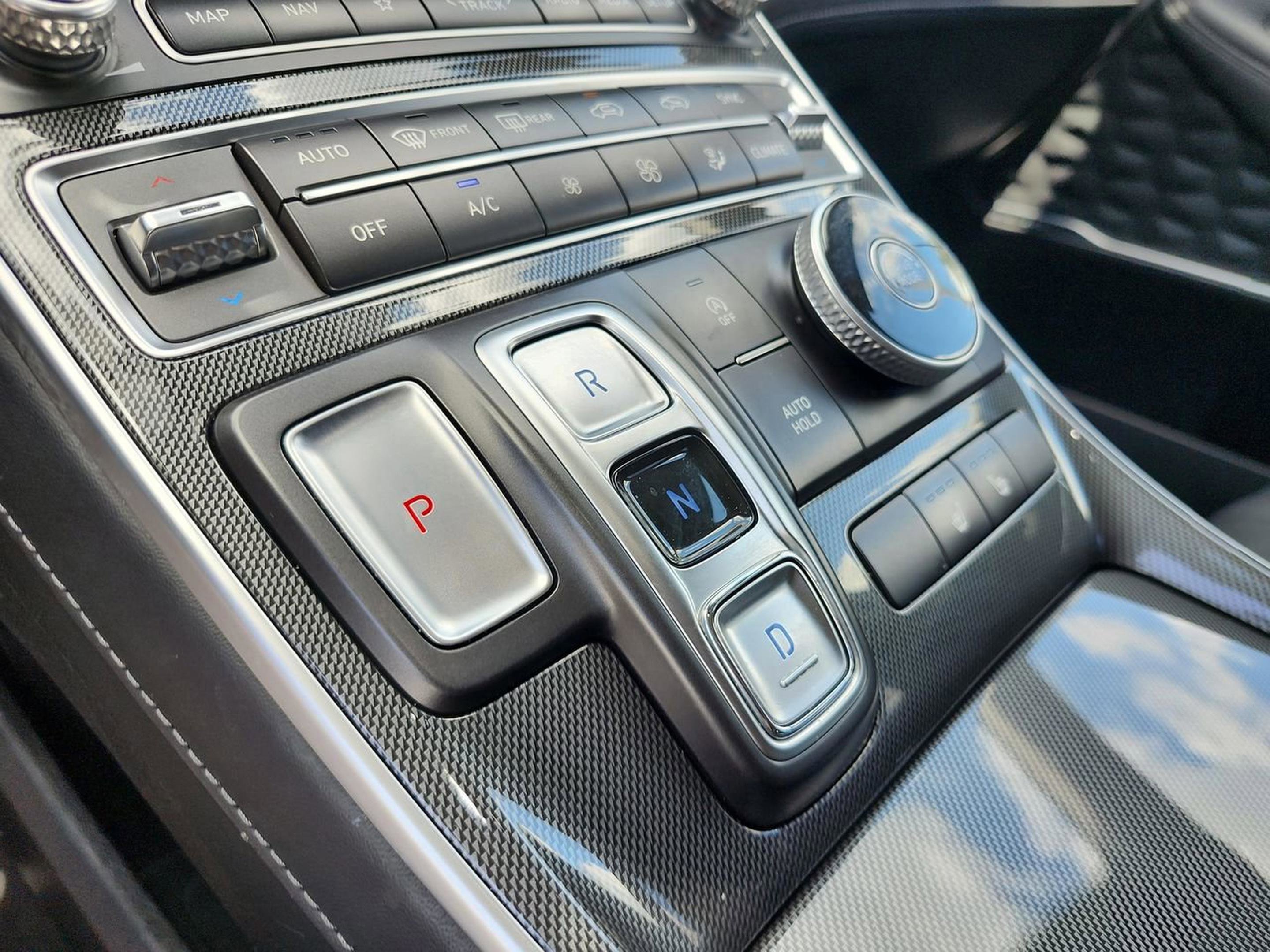 Used 2021 Hyundai Santa Fe SEL w/ Convenience + Premium Package FWD image 14