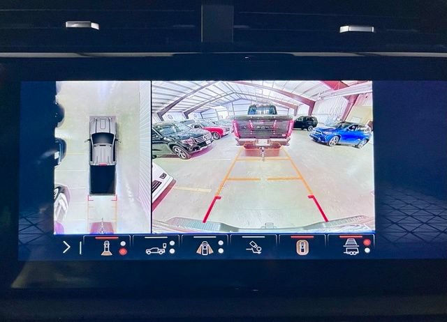 Used 2024 GMC Sierra 2500 AT4 w/ Technology Package AWD/4WD image 17