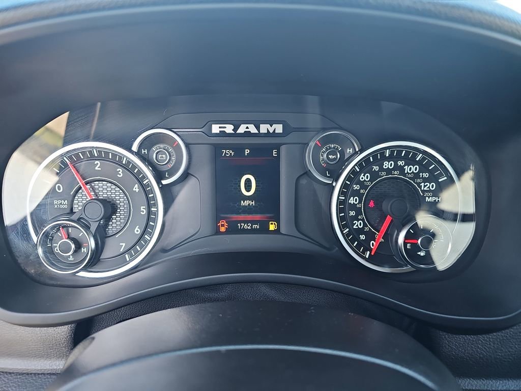 Used 2024 RAM 2500 Tradesman w/ Chrome Appearance Group AWD/4WD image 18