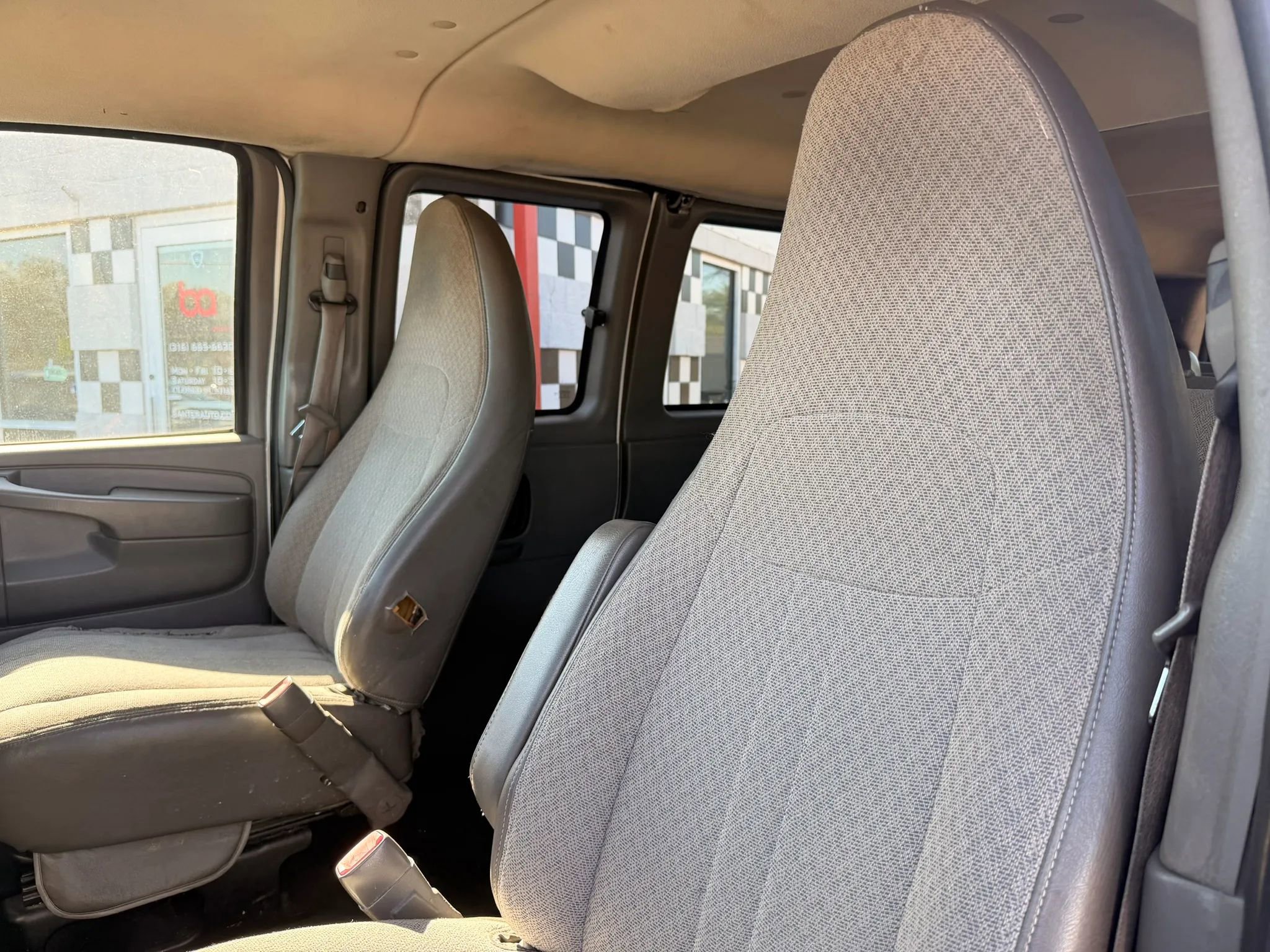 Used 2014 Chevrolet Express 3500 LT w/ LT Preferred Equipment Group image 3