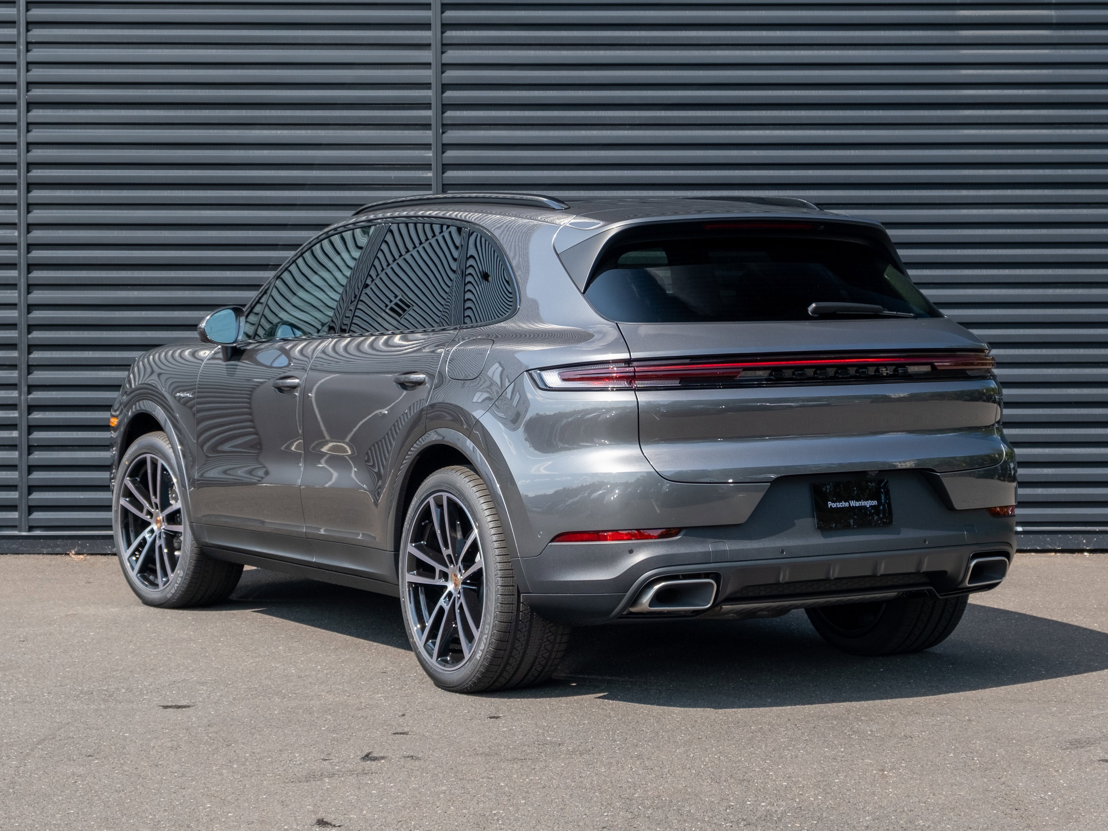 New 2026 Porsche Cayenne E-Hybrid image 3