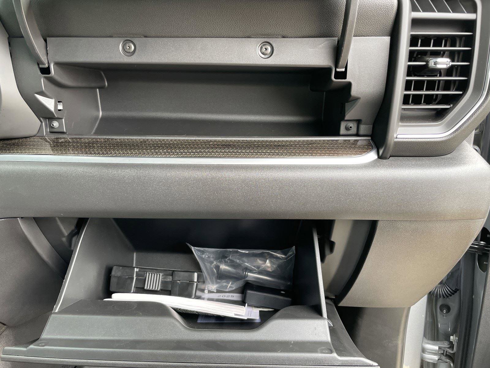 Used 2025 Chevrolet Silverado 1500 LT image 52