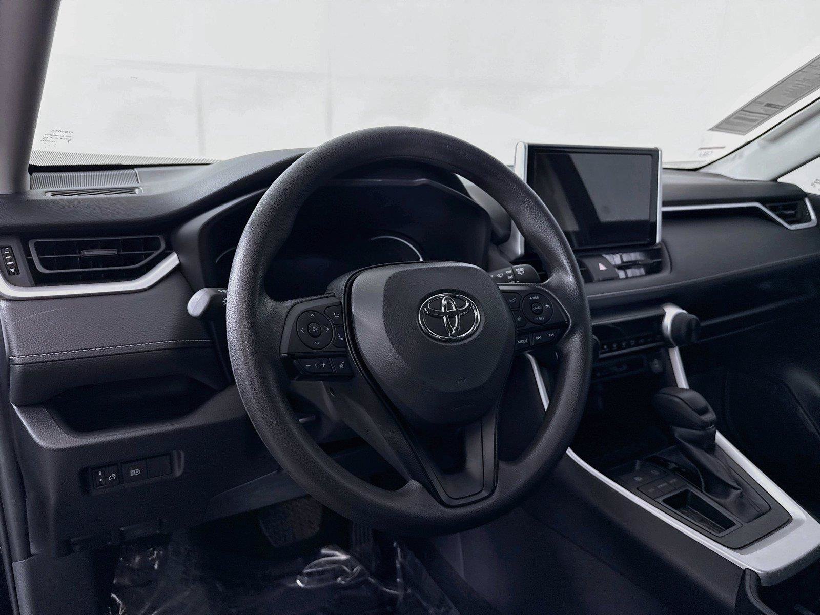 Certified 2025 Toyota RAV4 LE FWD image 4
