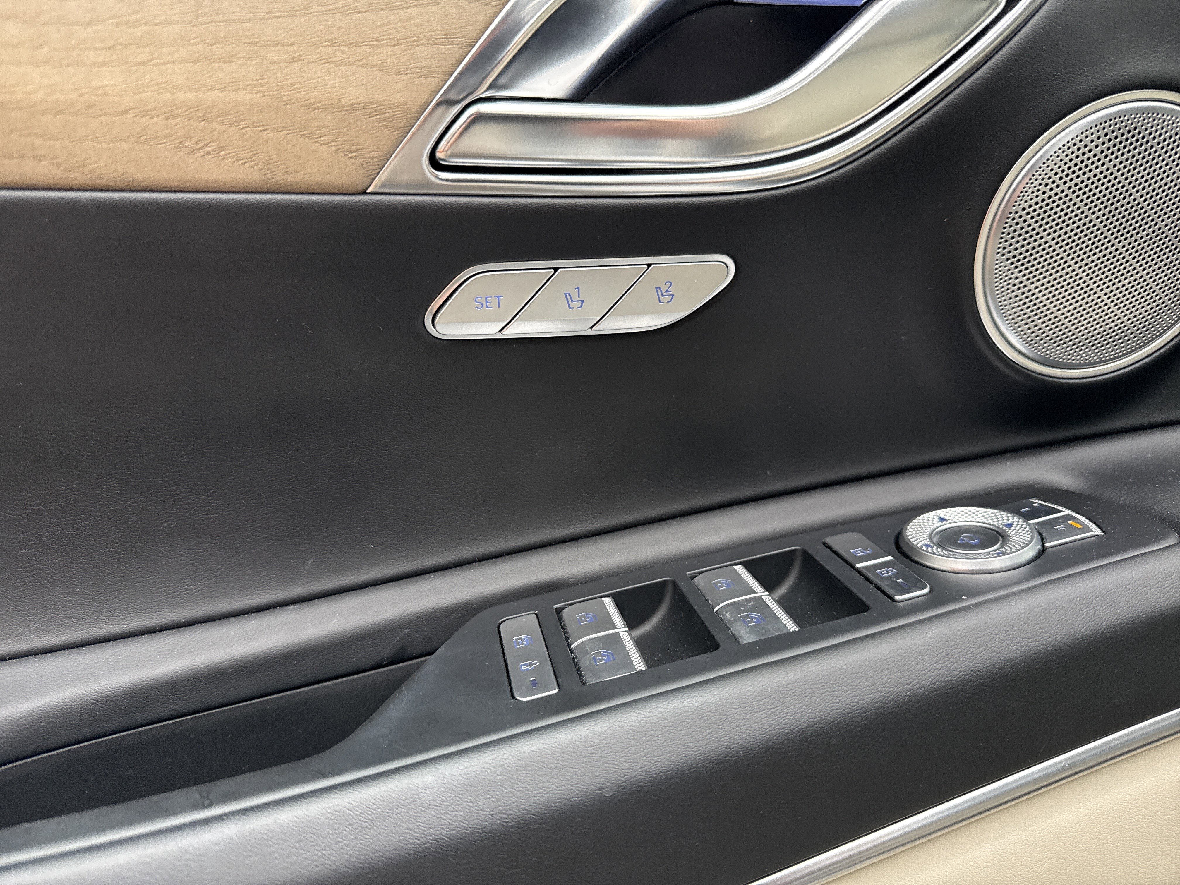 Used 2024 Genesis GV80 3.5T w/ Prestige Package image 17