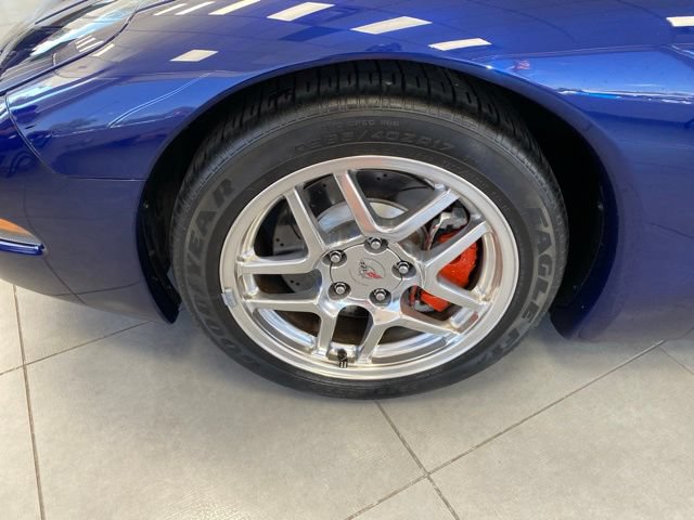 Used 2004 Chevrolet Corvette Z06 w/ Z06 Preferred Equipment Group RWD image 12