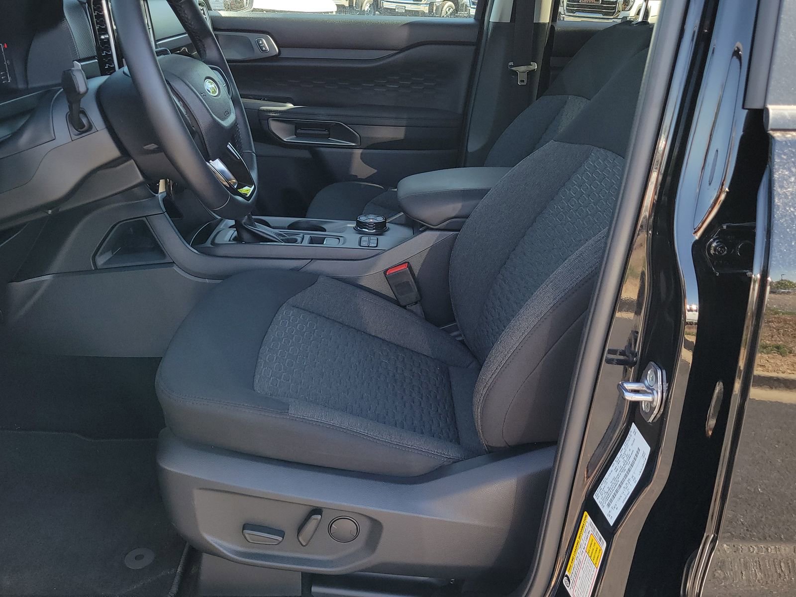 Used 2025 Ford Ranger XLT AWD/4WD image 6