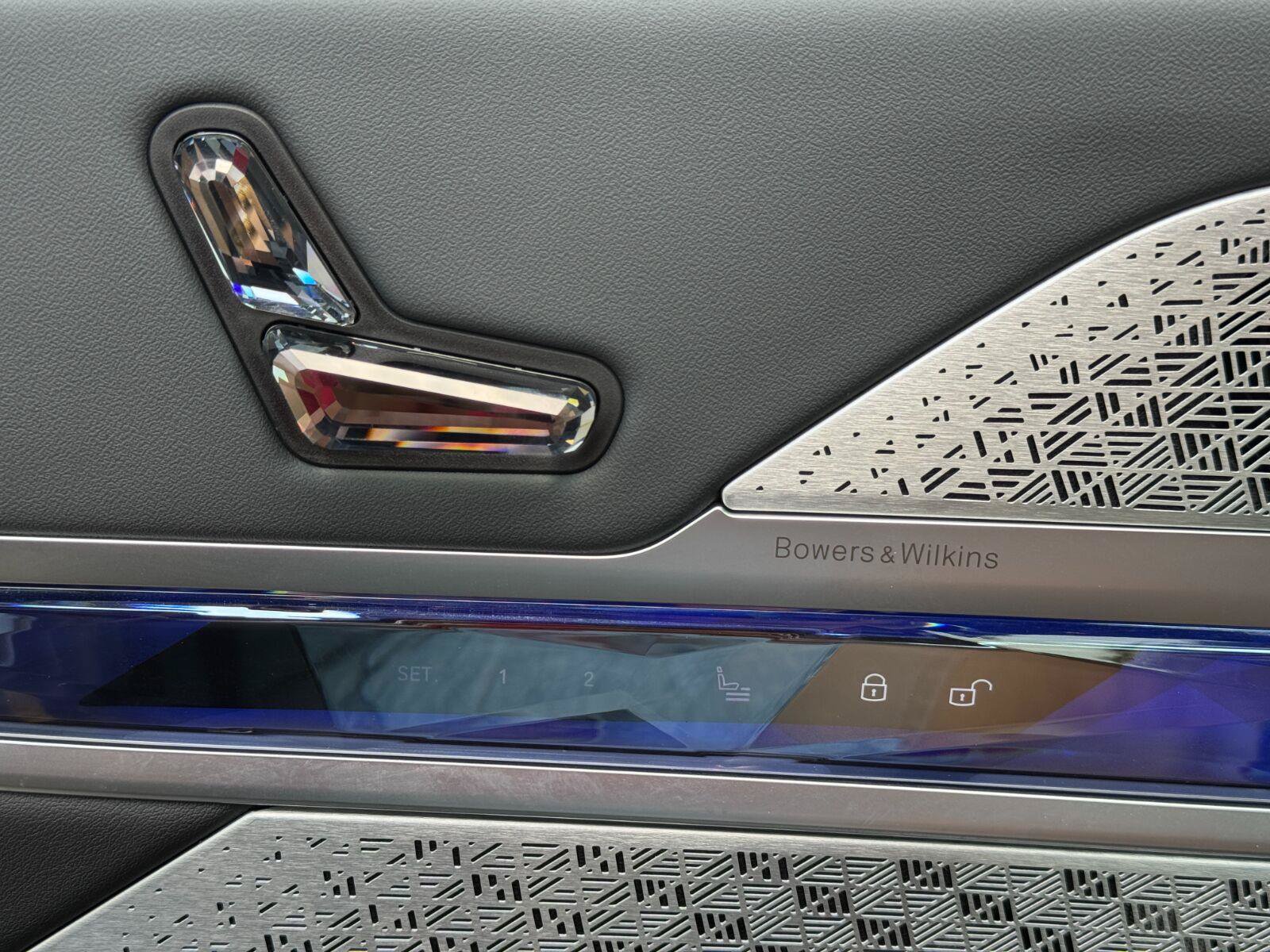 Used 2024 BMW i7 eDrive50 w/ M Sport Package RWD image 19