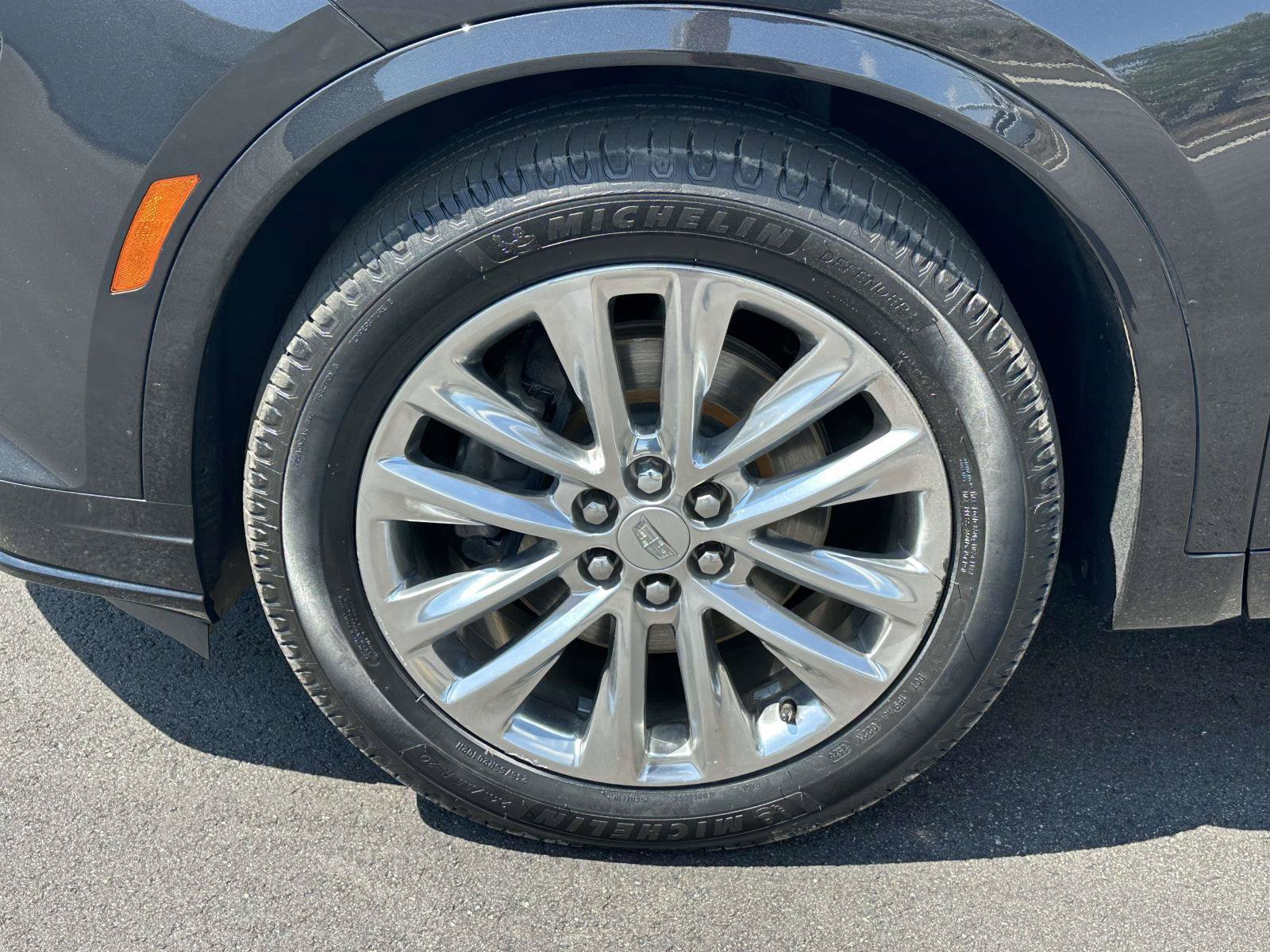 Used 2020 Cadillac XT6 Premium Luxury FWD image 29