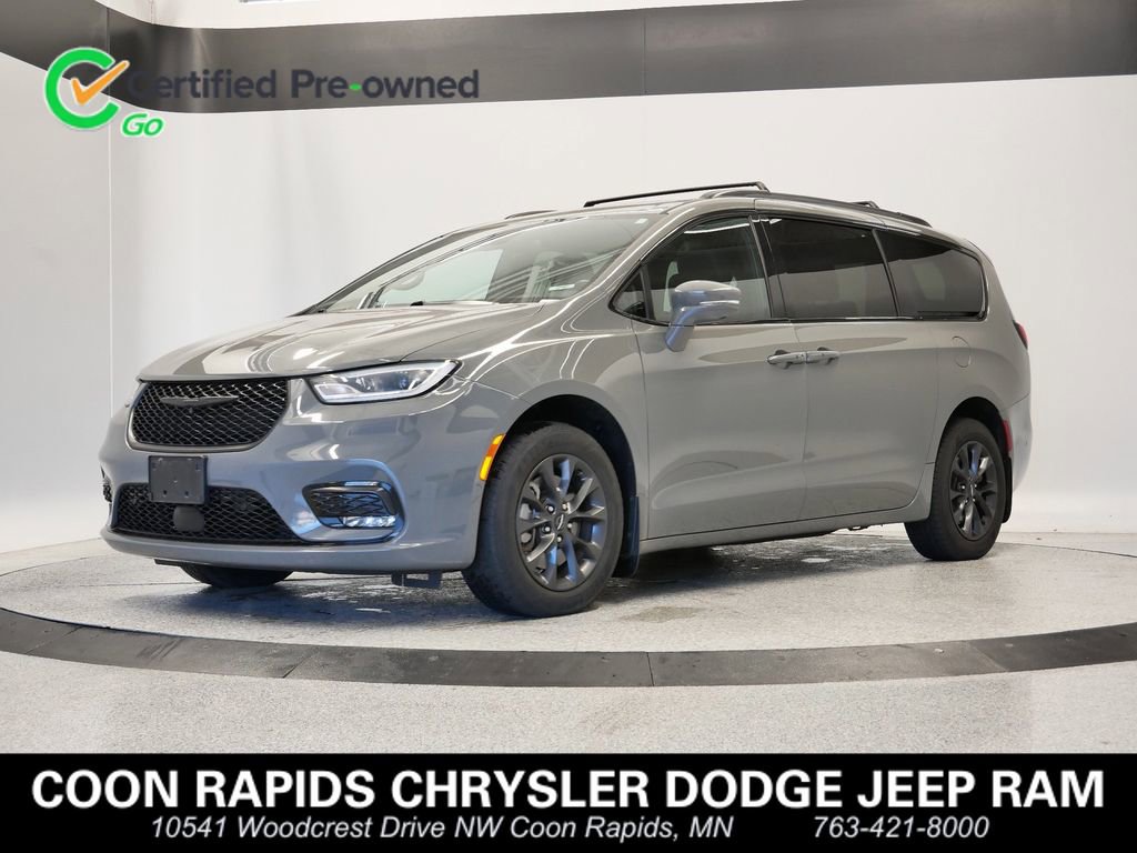Certified 2021 Chrysler Pacifica Touring-L w/ Uconnect Theater Family Group