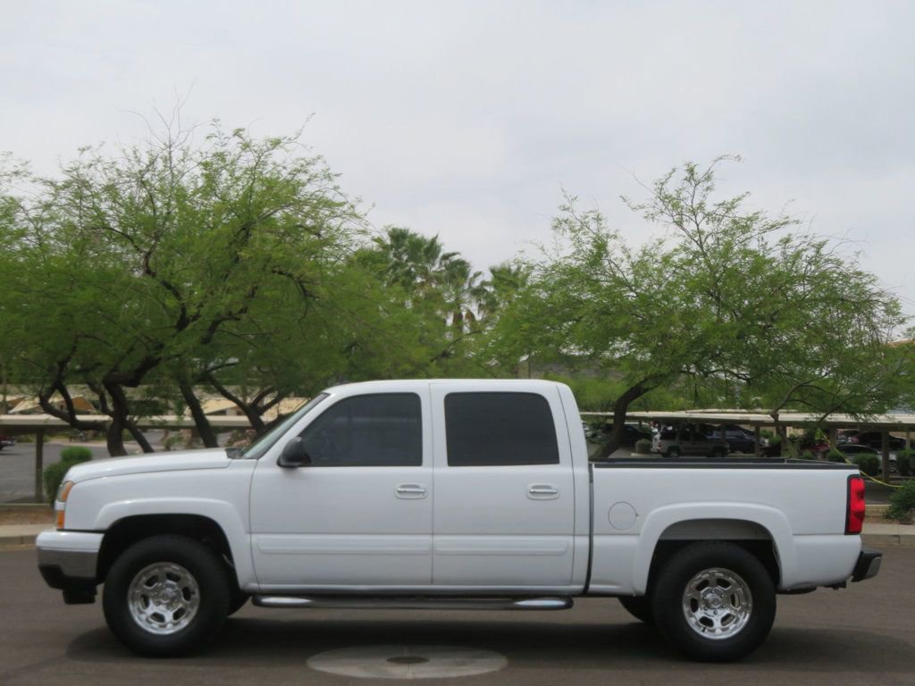 Used 2006 Chevrolet Silverado 1500 LT w/ Onstar Plus Package image 2
