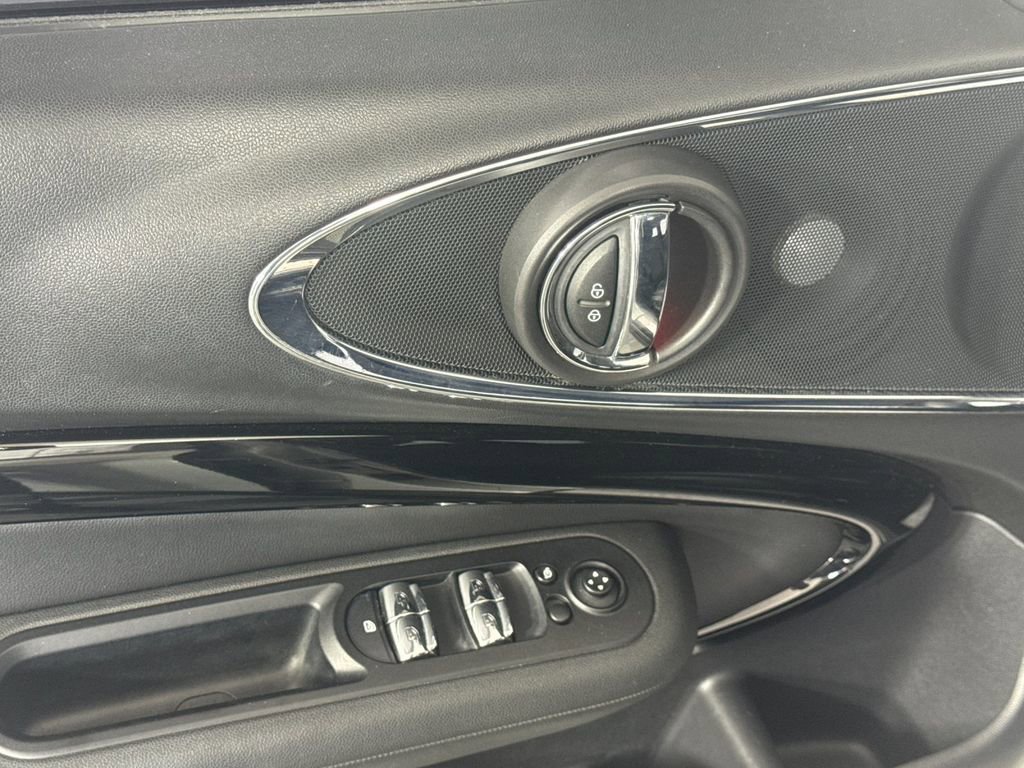 Used 2019 MINI Cooper Clubman S w/ Premium Package image 15