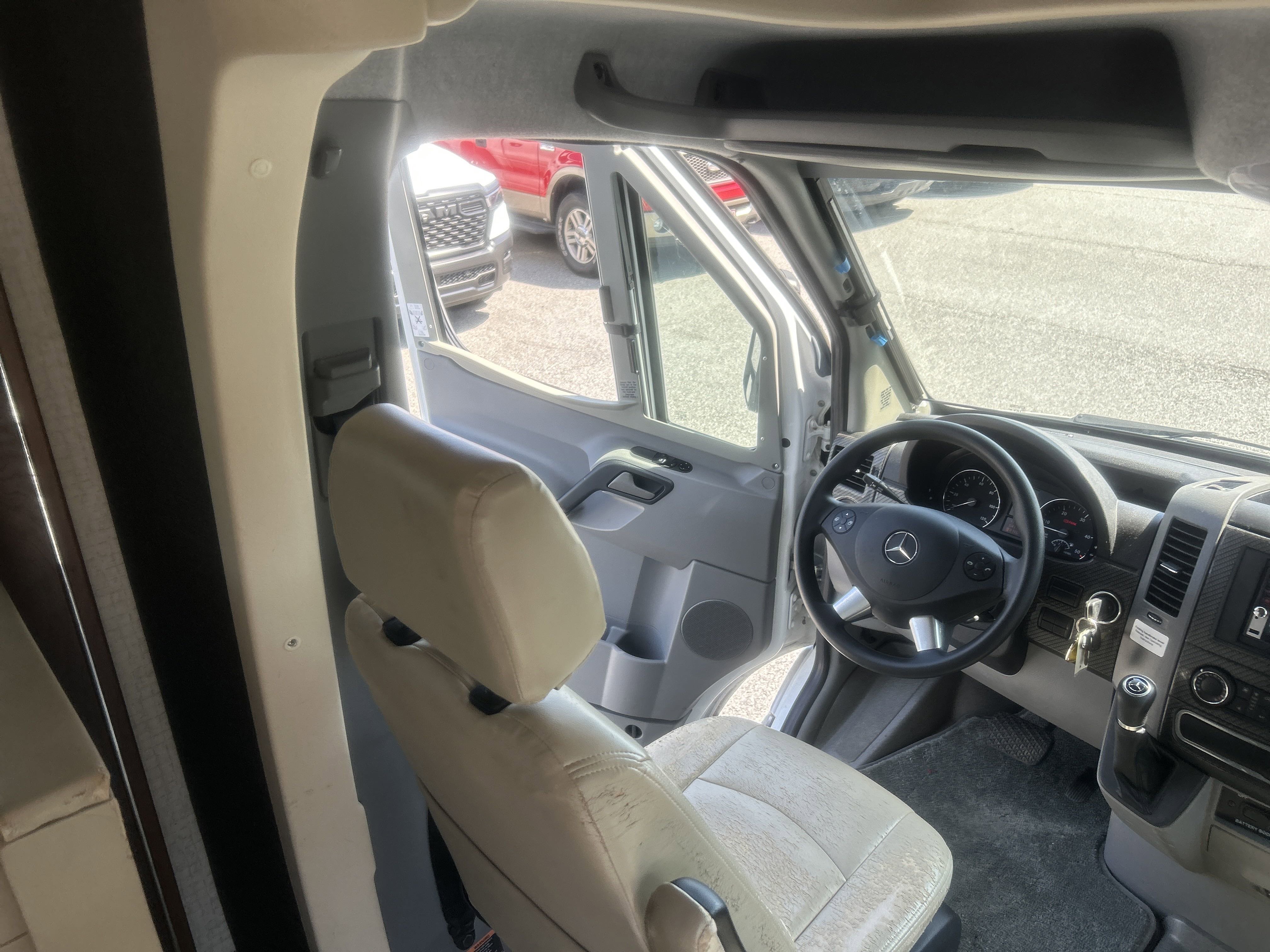 Used 2015 Mercedes-Benz Sprinter 3500 image 57