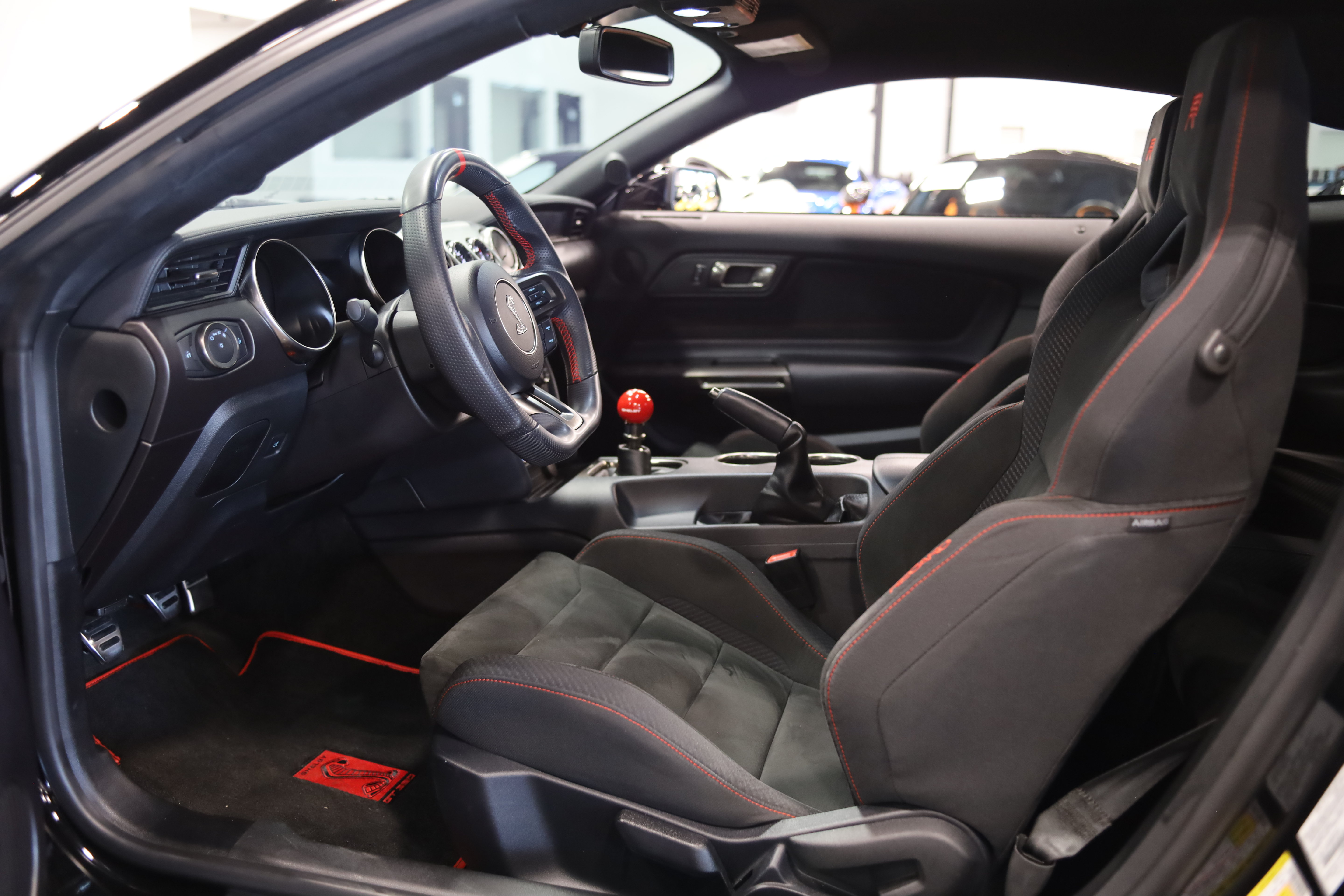 Used 2018 Ford Mustang Shelby GT350R w/ GT350R Equipment Group 920A RWD image 16