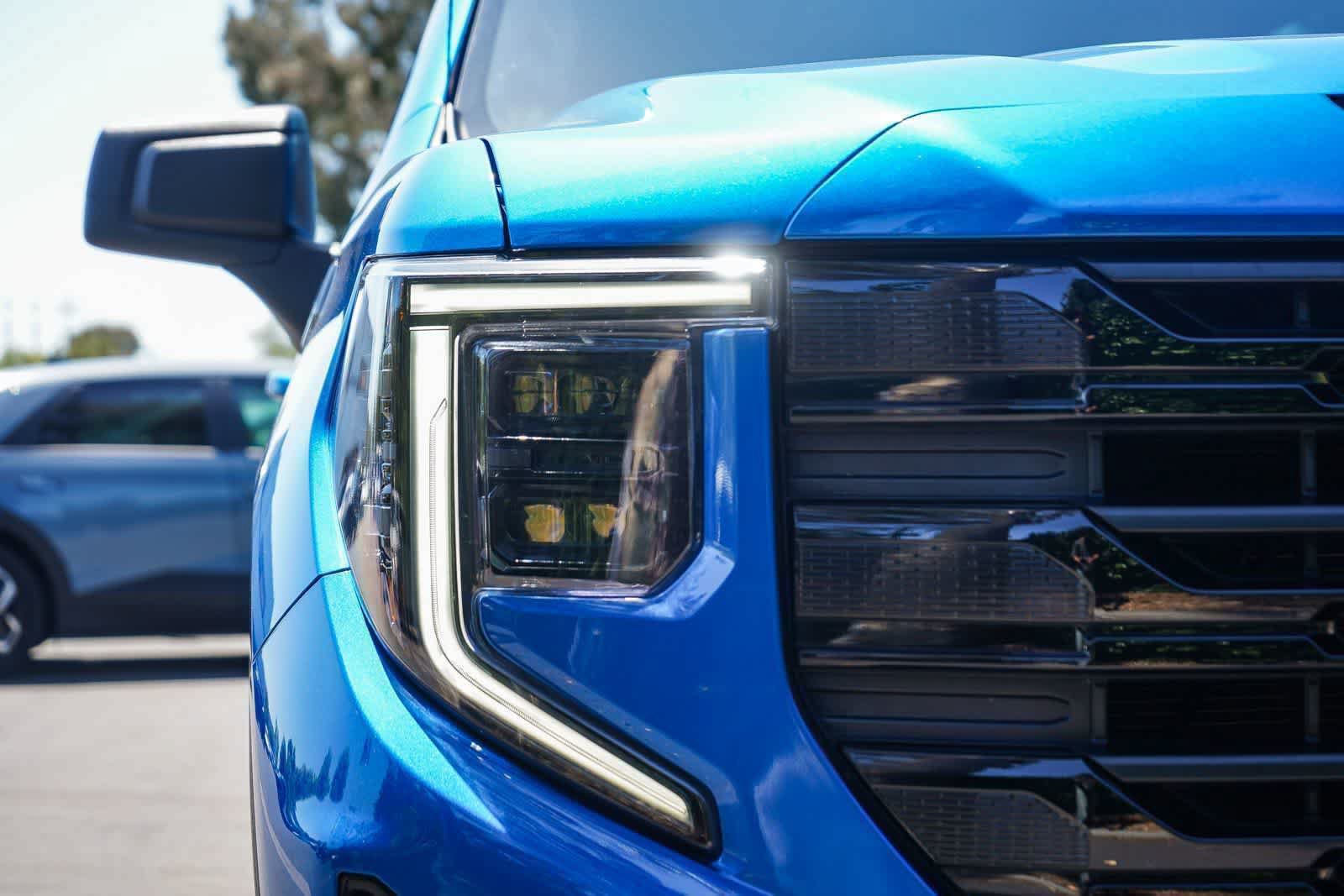 Used 2022 GMC Sierra 1500 Elevation AWD/4WD image 10