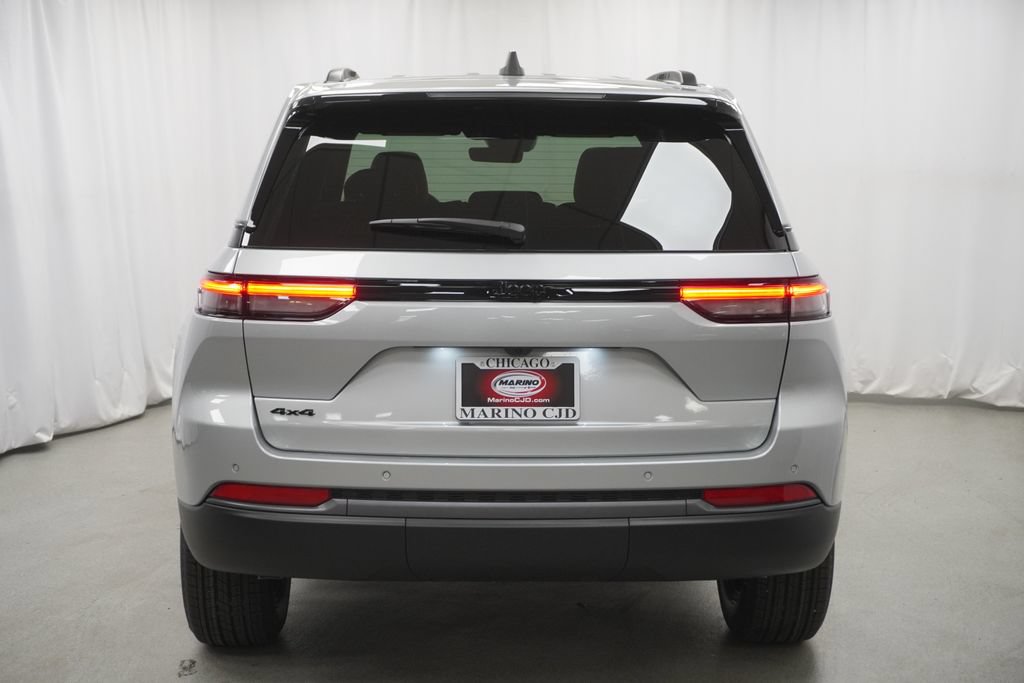 New 2026 Jeep Grand Cherokee Altitude AWD/4WD image 10