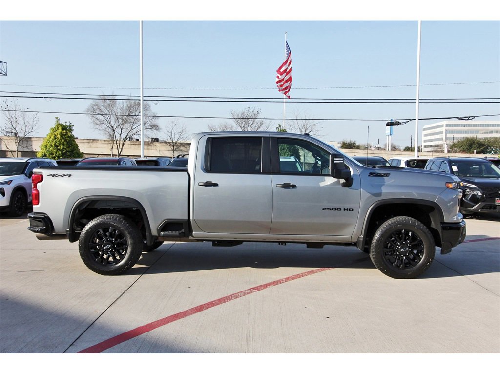 Used 2025 Chevrolet Silverado 2500 Custom w/ Custom Value Package image 5
