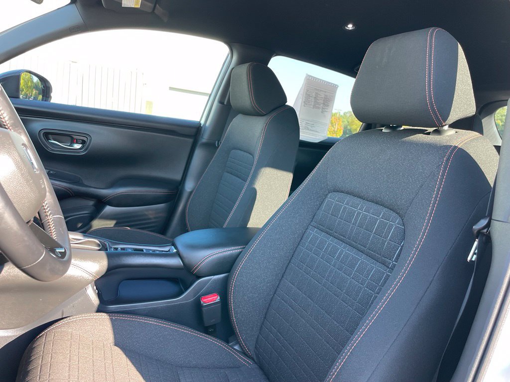 Certified 2025 Honda HR-V Sport image 25
