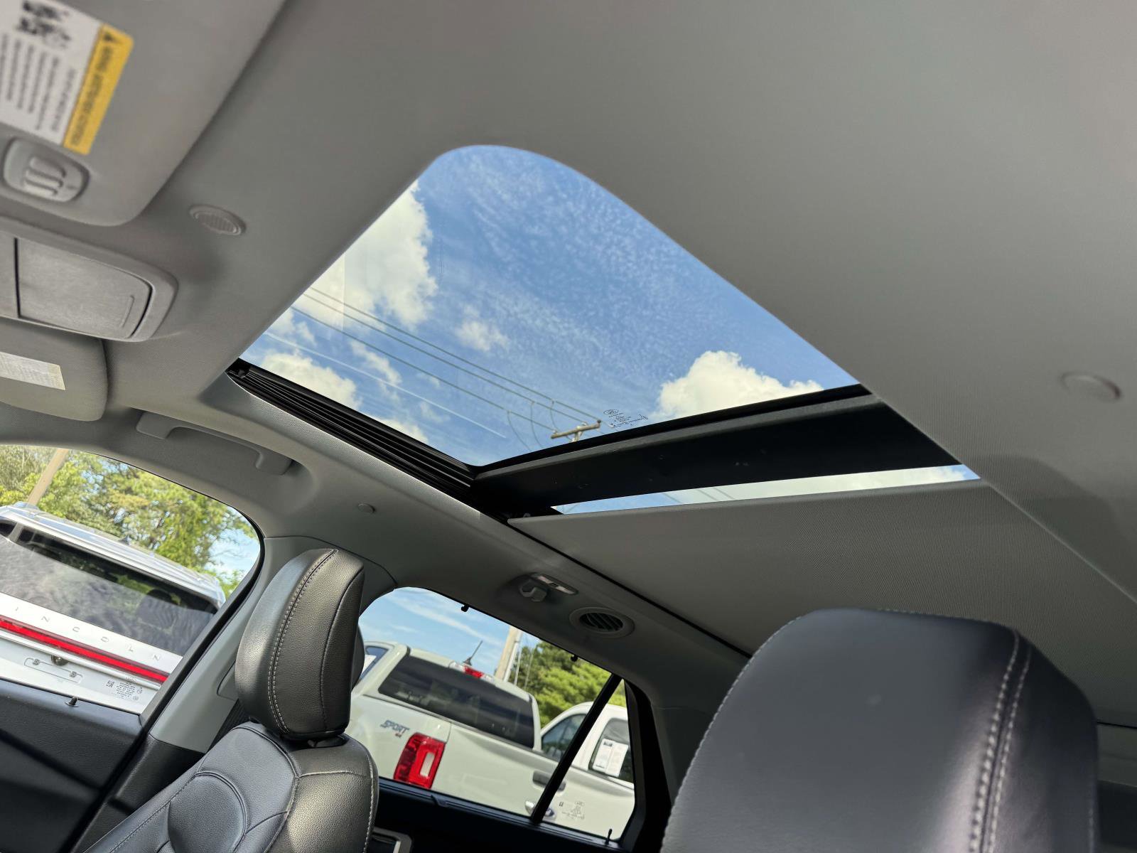 Used 2022 Ford Explorer Limited w/ Hybrid Equipment Group 310A image 19