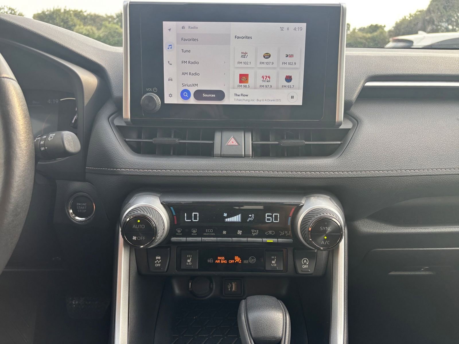 Used 2025 Toyota RAV4 XLE image 18