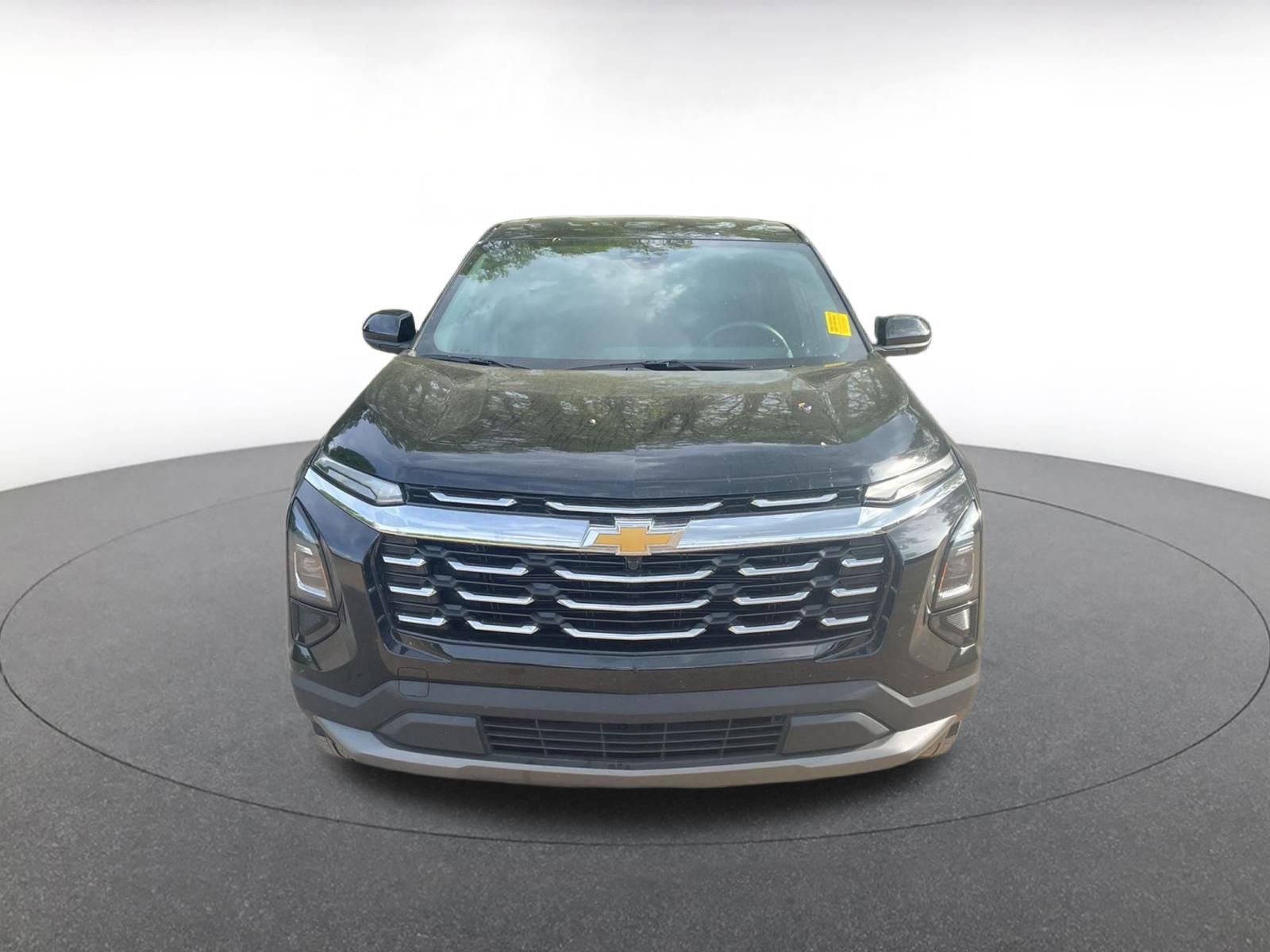 Used 2025 Chevrolet Equinox LT FWD image 3