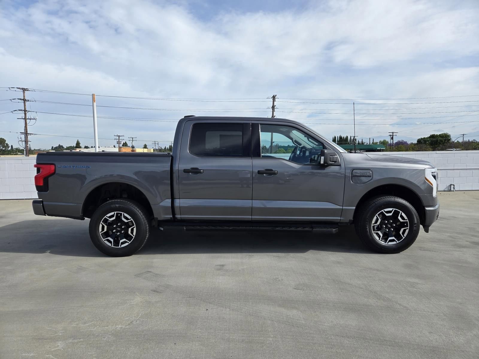Used 2023 Ford F150 Lightning XLT image 2