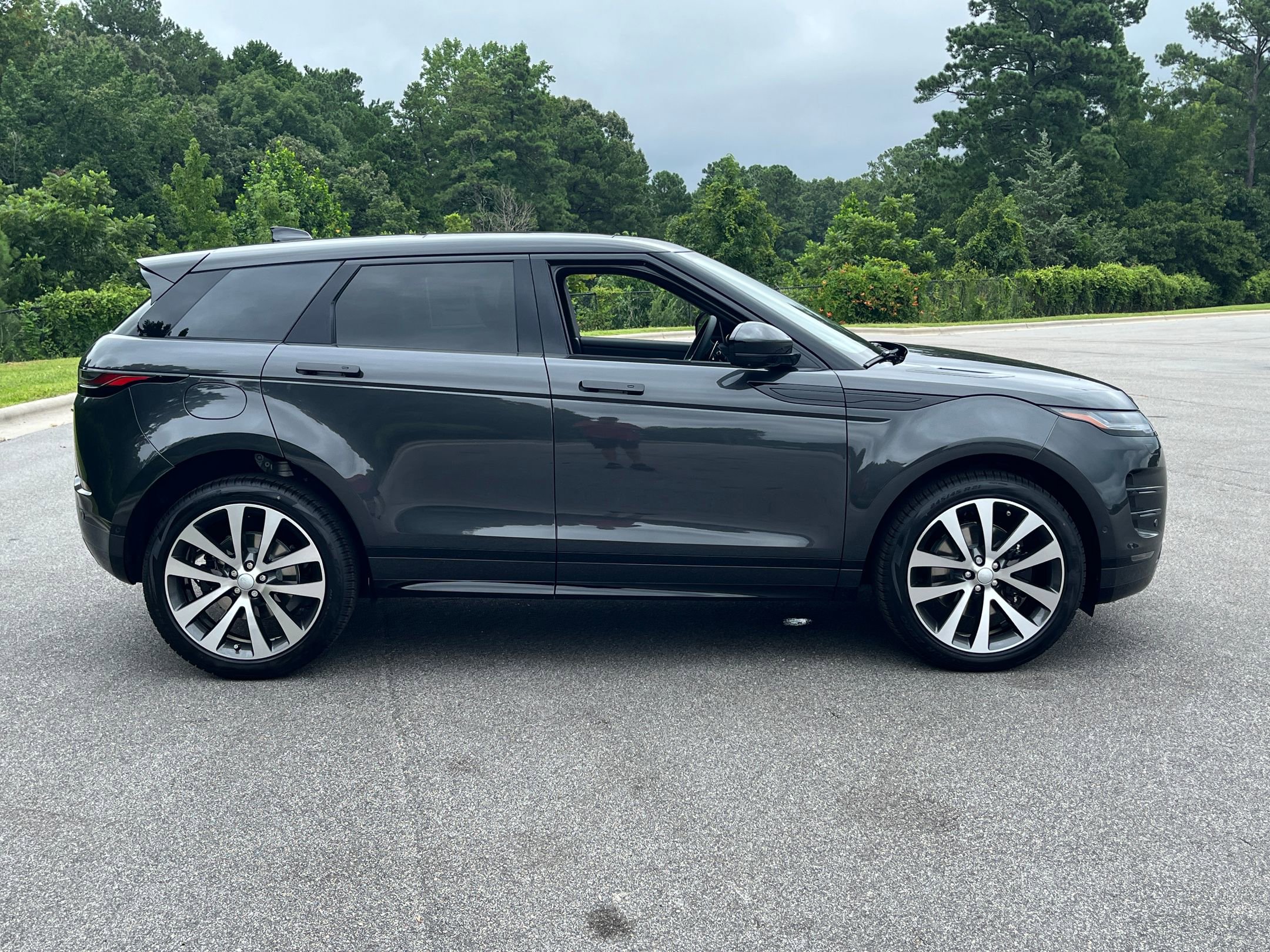 New 2026 Land Rover Range Rover Evoque Dynamic SE image 4
