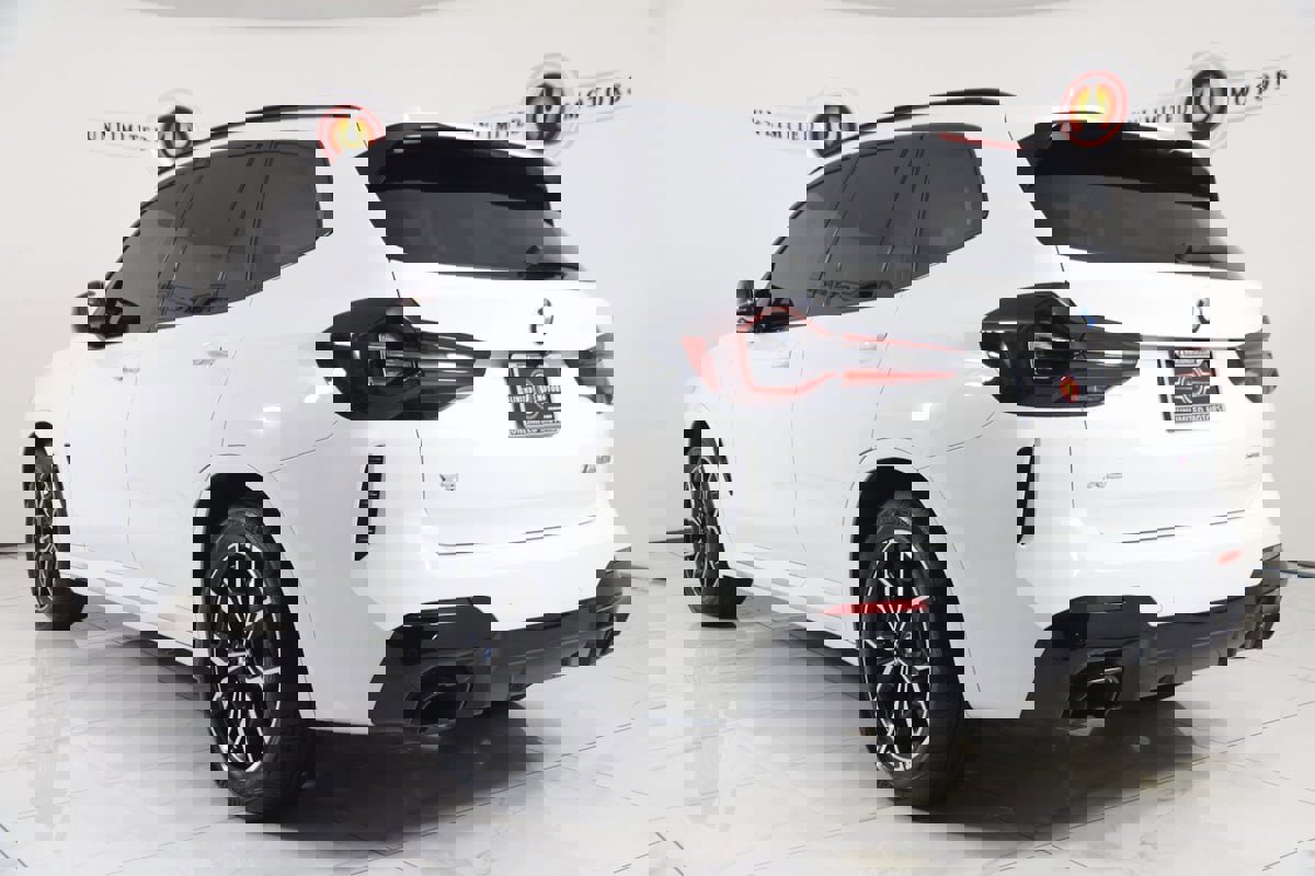 Used 2023 BMW X3 M40i image 4