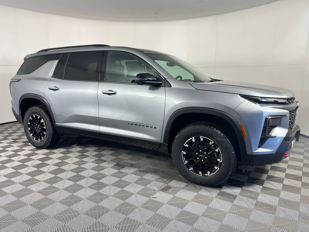 New 2026 Chevrolet Traverse Z71 w/ Driver Confidence Package image 2